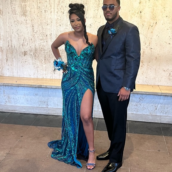 Ashley Lauren Blue Prom Dress - Picture 2 of 3